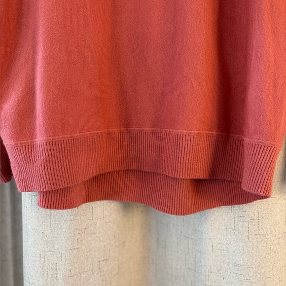 Loft oversized long sleeve sweater. Coral/Rose Color. Size XS. Soft. - Picture 4 of 6